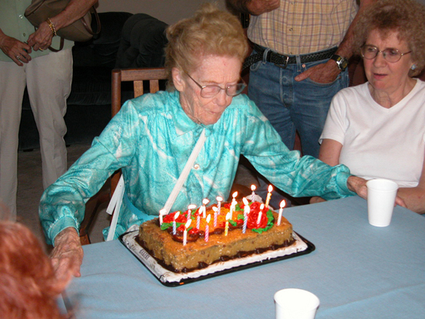 Lewis, Mary, Aunt on 93 birthday about June 26, 2004.jpg
